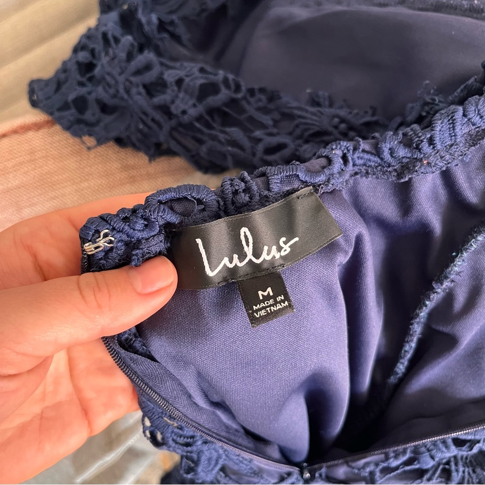 Lulus backless navy dress - Picture 4 of 4
